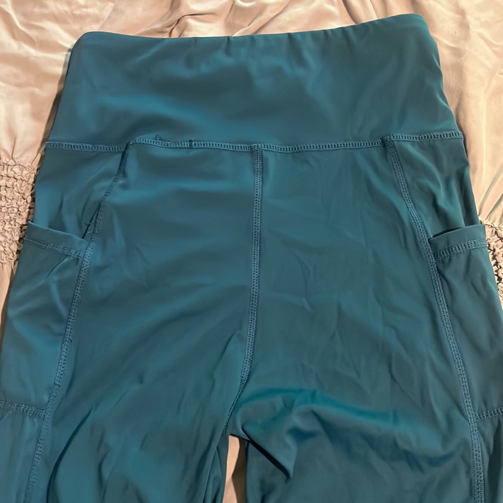athletic leggings